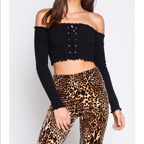 Off the shoulder lace up crop top - Picture 2 of 6